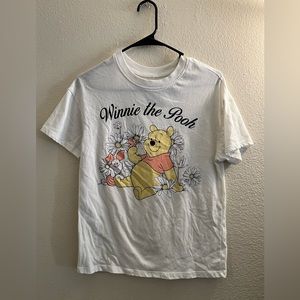 Disney Winnie the Pooh shirt size small
